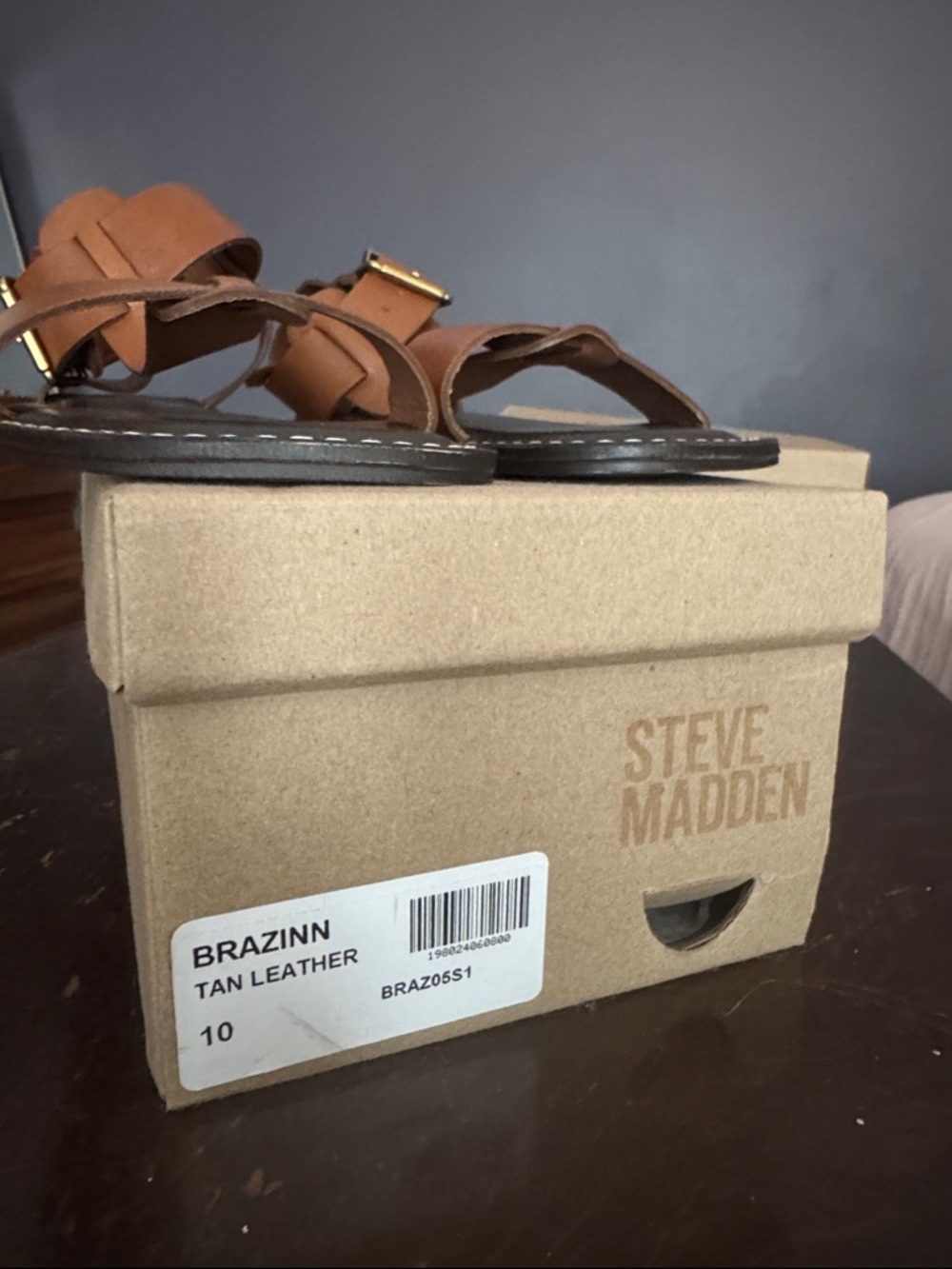 Steve Madden Brown Leather T-Strap Sandals - Picture 2 of 3